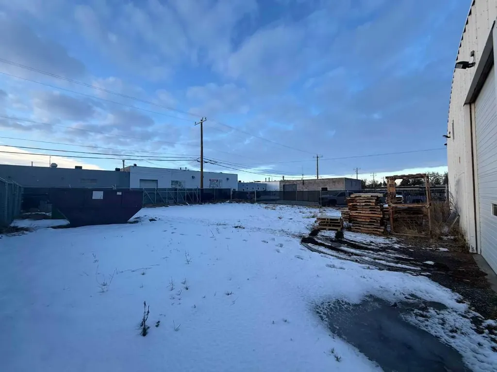 426 10 Street N Lethbridge AB T1H 2C7
