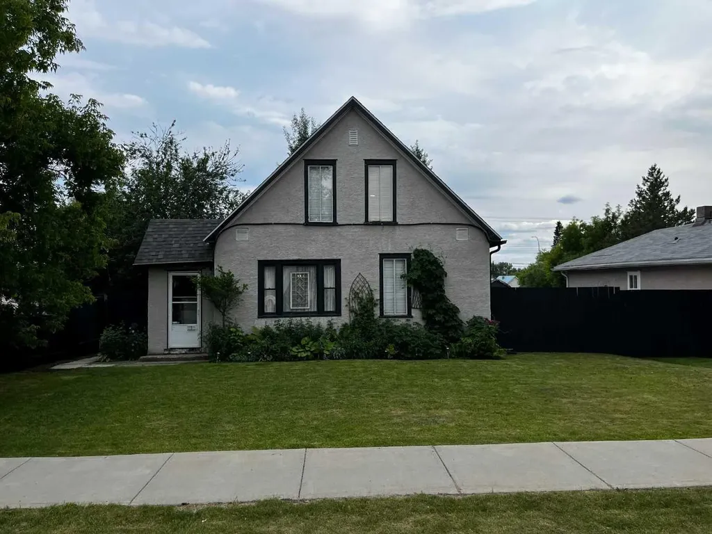 4621 5 Avenue Edson AB T7E 1C6