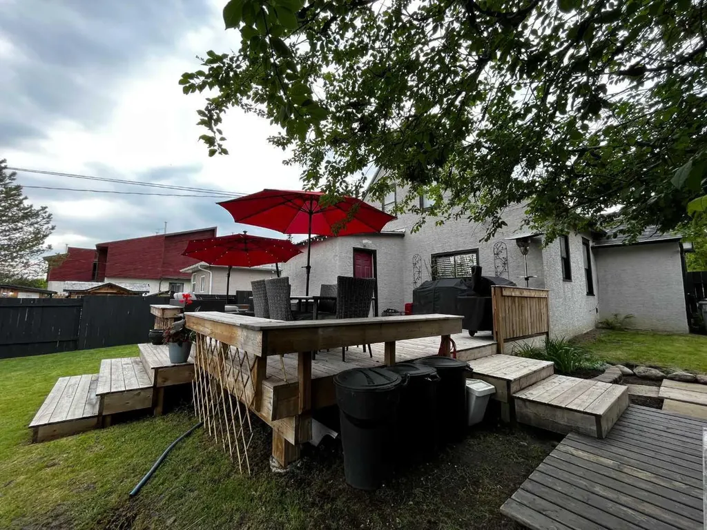 4621 5 Avenue Edson AB T7E 1C6