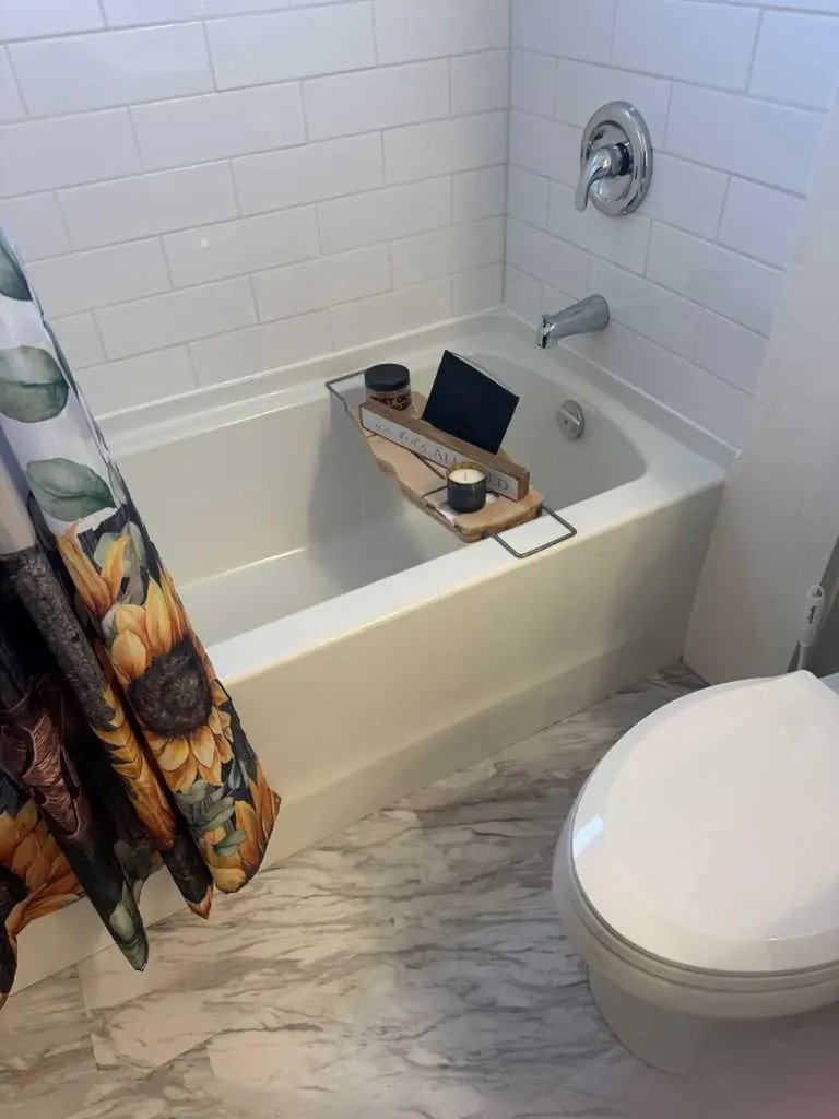 3223 83 Street NW Calgary AB T3B 5N5