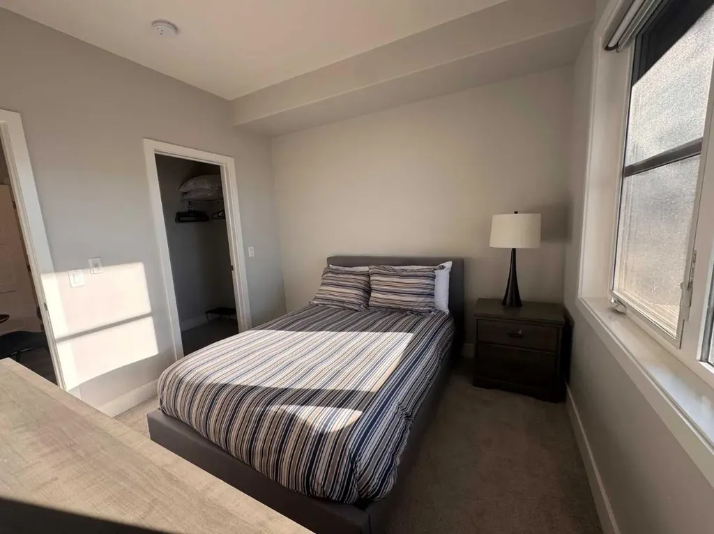 8355 19 Avenue SW Calgary AB T3H 6G3