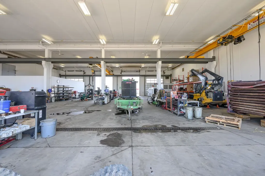 10211 97 Avenue Clairmont AB T8X 0M6