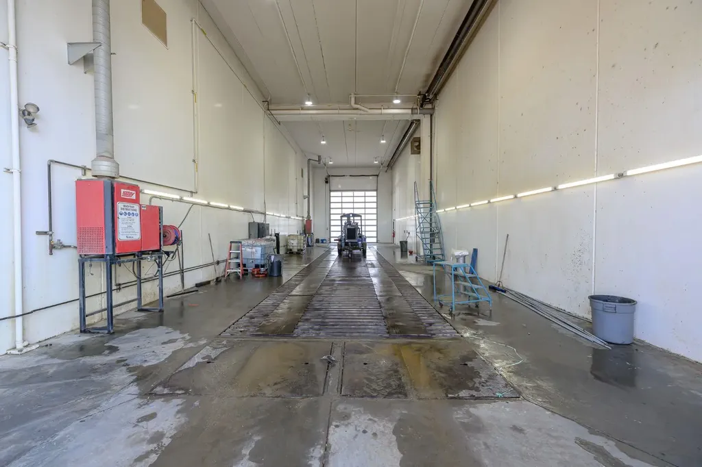10211 97 Avenue Clairmont AB T8X 0M6