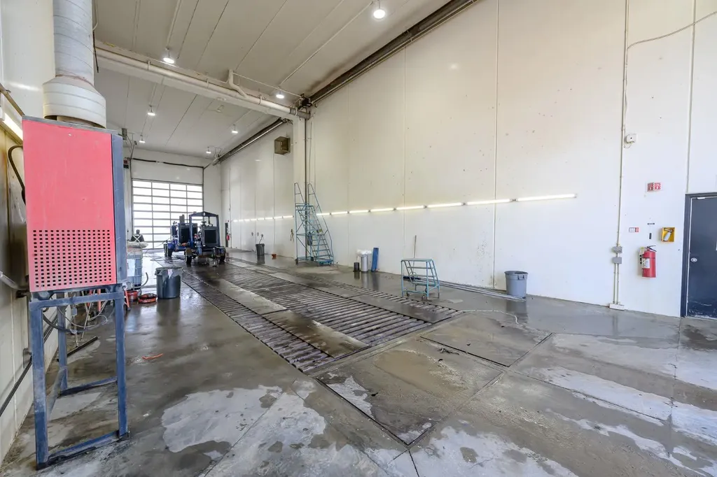 10211 97 Avenue Clairmont AB T8X 0M6