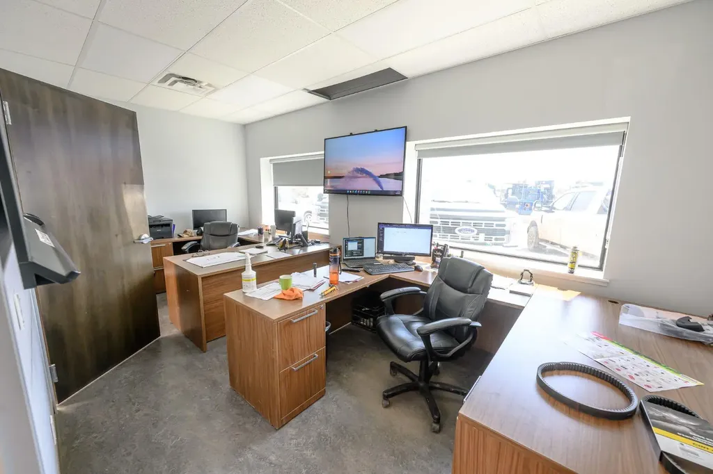 10211 97 Avenue Clairmont AB T8X 0M6