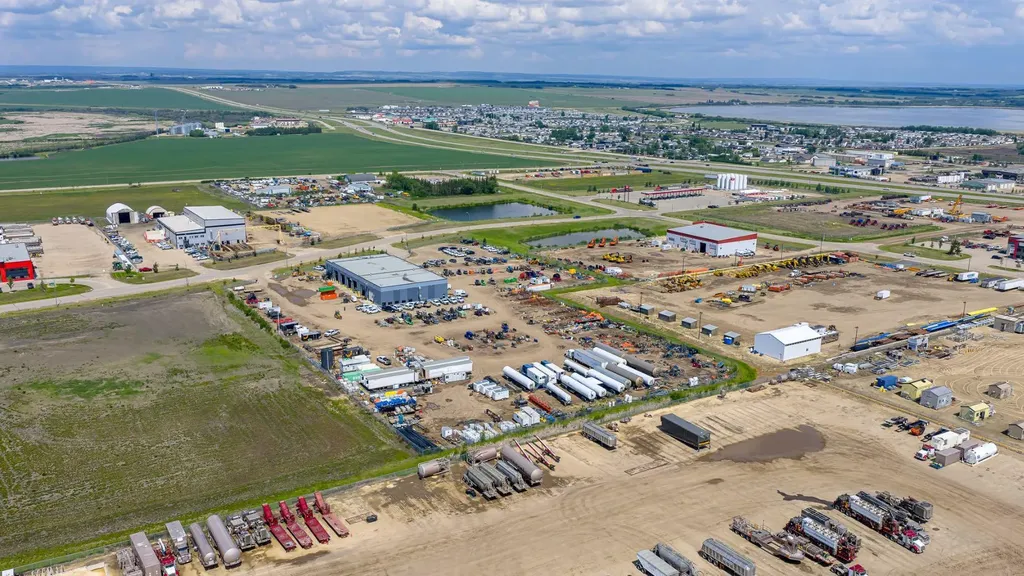 10211 97 Avenue Clairmont AB T8X 0M6