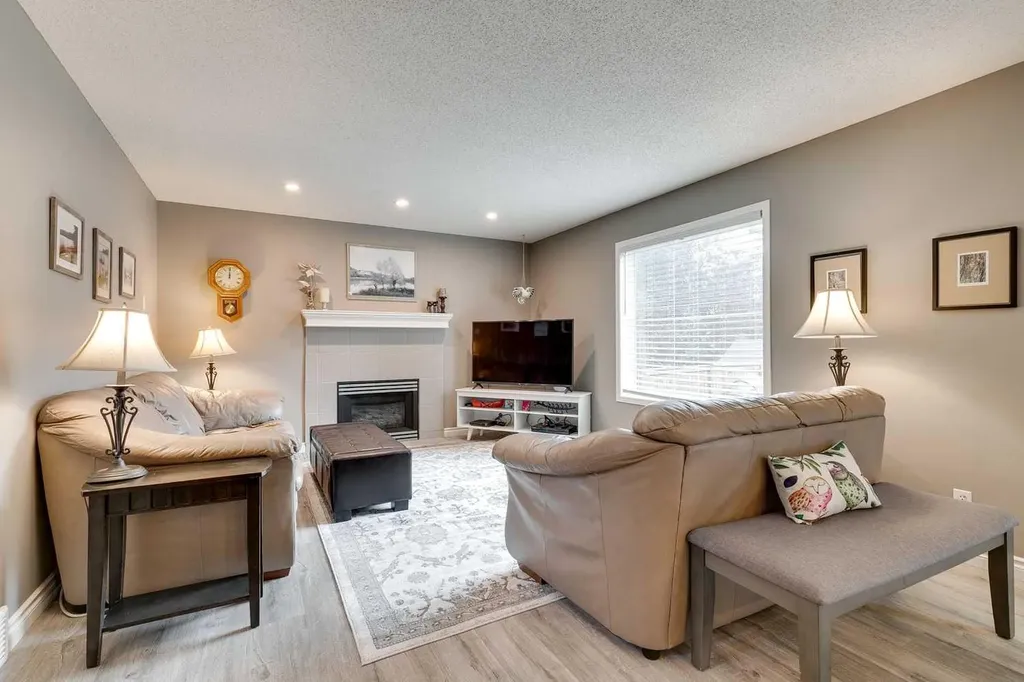 274 Mt Assiniboine Place SE Calgary AB T2Z 2N5