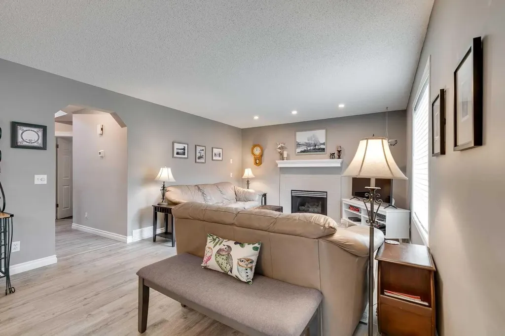 274 Mt Assiniboine Place SE Calgary AB T2Z 2N5