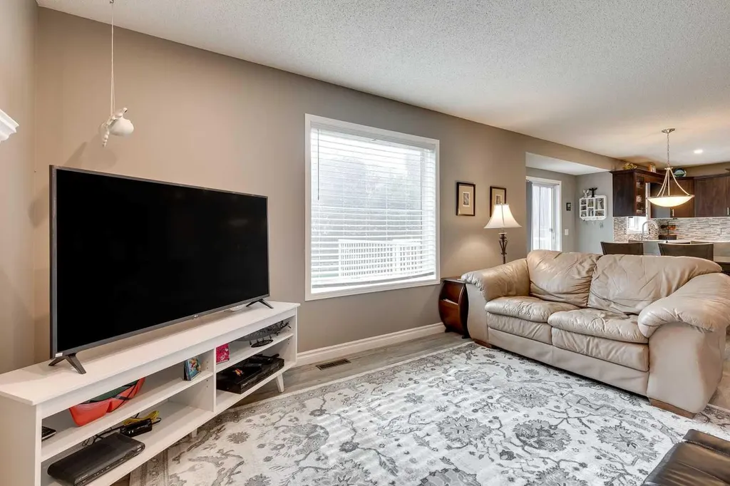 274 Mt Assiniboine Place SE Calgary AB T2Z 2N5