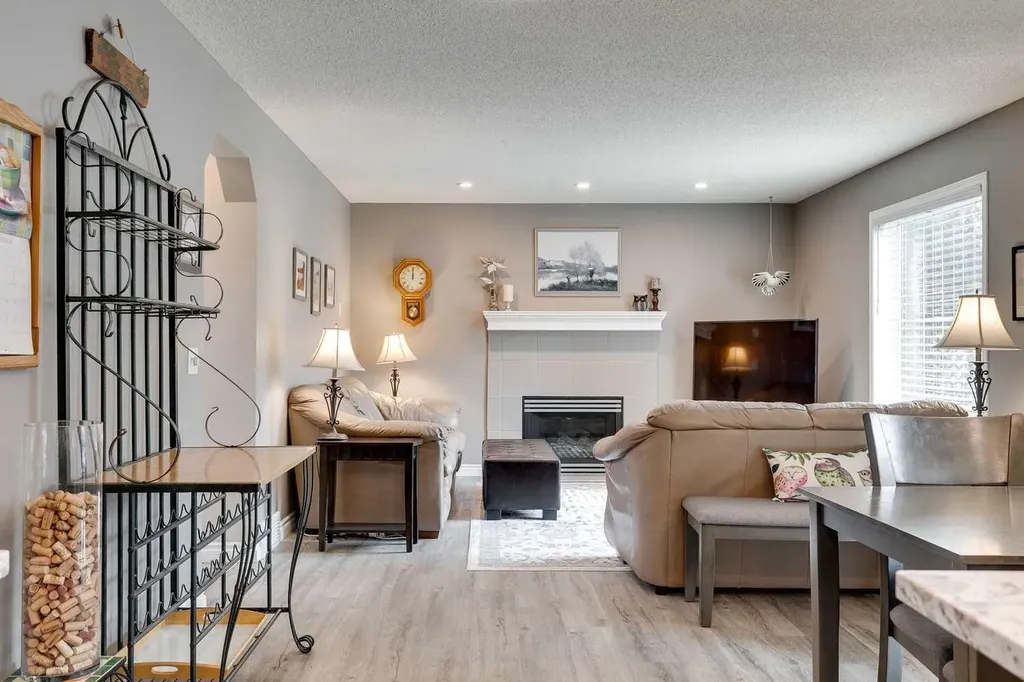 274 Mt Assiniboine Place SE Calgary AB T2Z 2N5