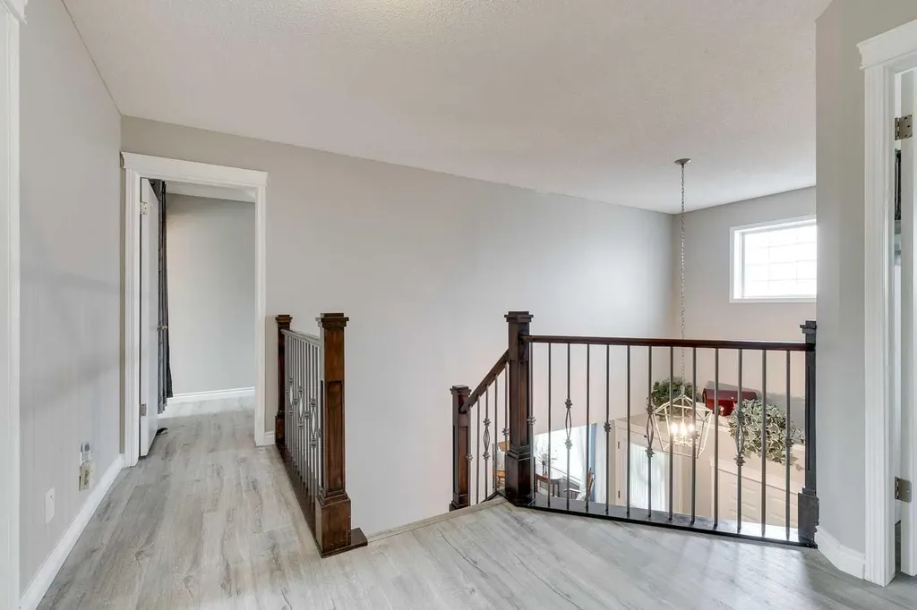 274 Mt Assiniboine Place SE Calgary AB T2Z 2N5