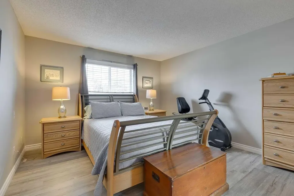 274 Mt Assiniboine Place SE Calgary AB T2Z 2N5