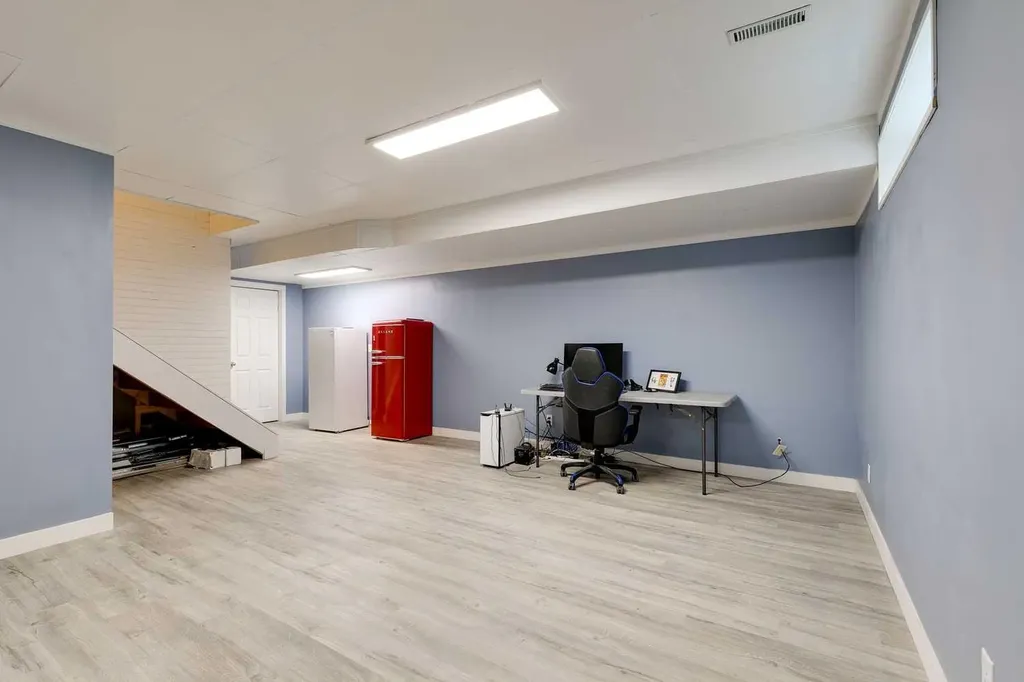 274 Mt Assiniboine Place SE Calgary AB T2Z 2N5