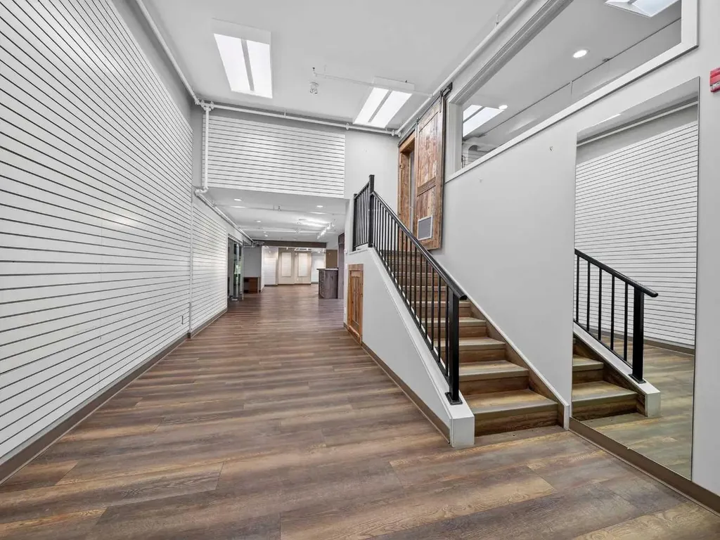 1015 11 Street SE Calgary AB T2T 2T2