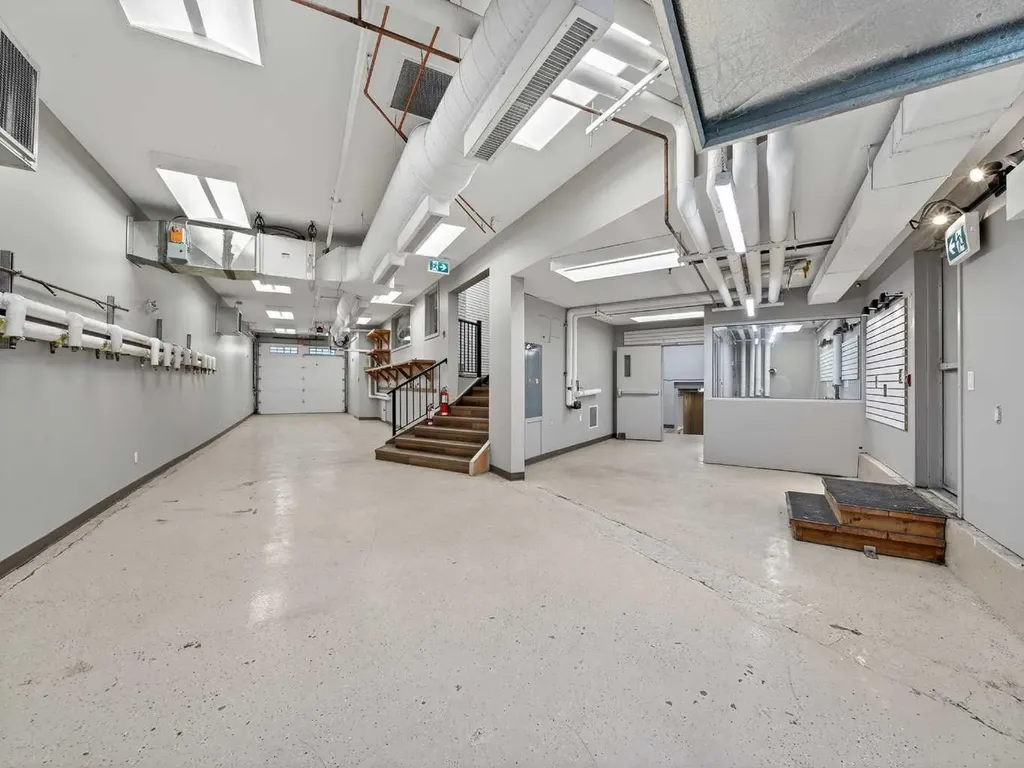 1015 11 Street SE Calgary AB T2T 2T2