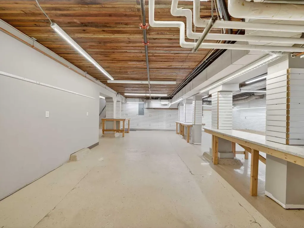 1015 11 Street SE Calgary AB T2T 2T2