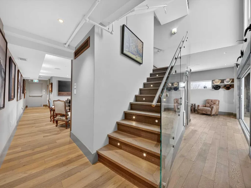 1015 11 Street SE Calgary AB T2T 2T2