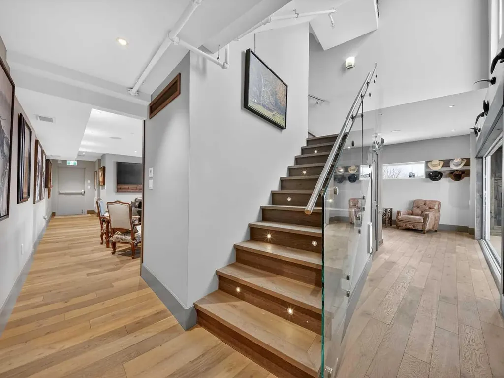 1015 11 Street SE Calgary AB T2T 2T2