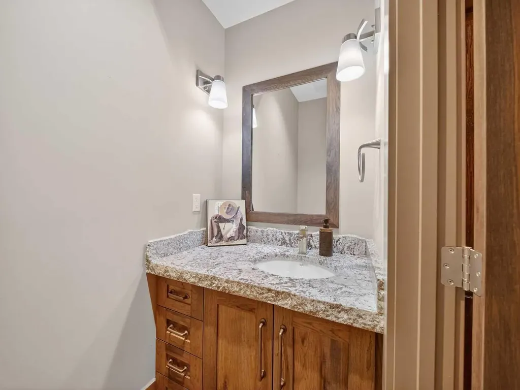 1015 11 Street SE Calgary AB T2T 2T2