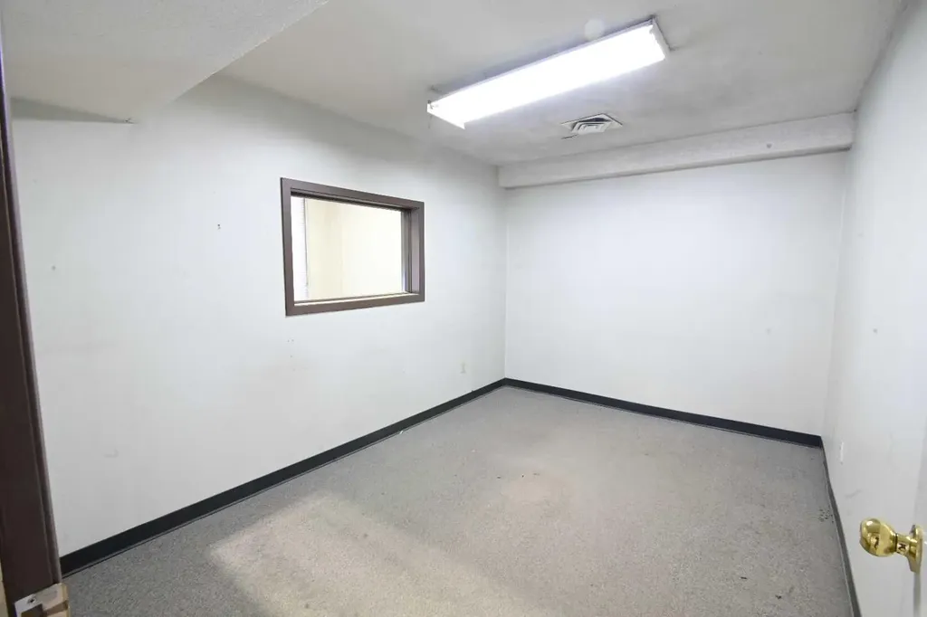 7419 50 Avenue Red Deer AB T4P 1M5