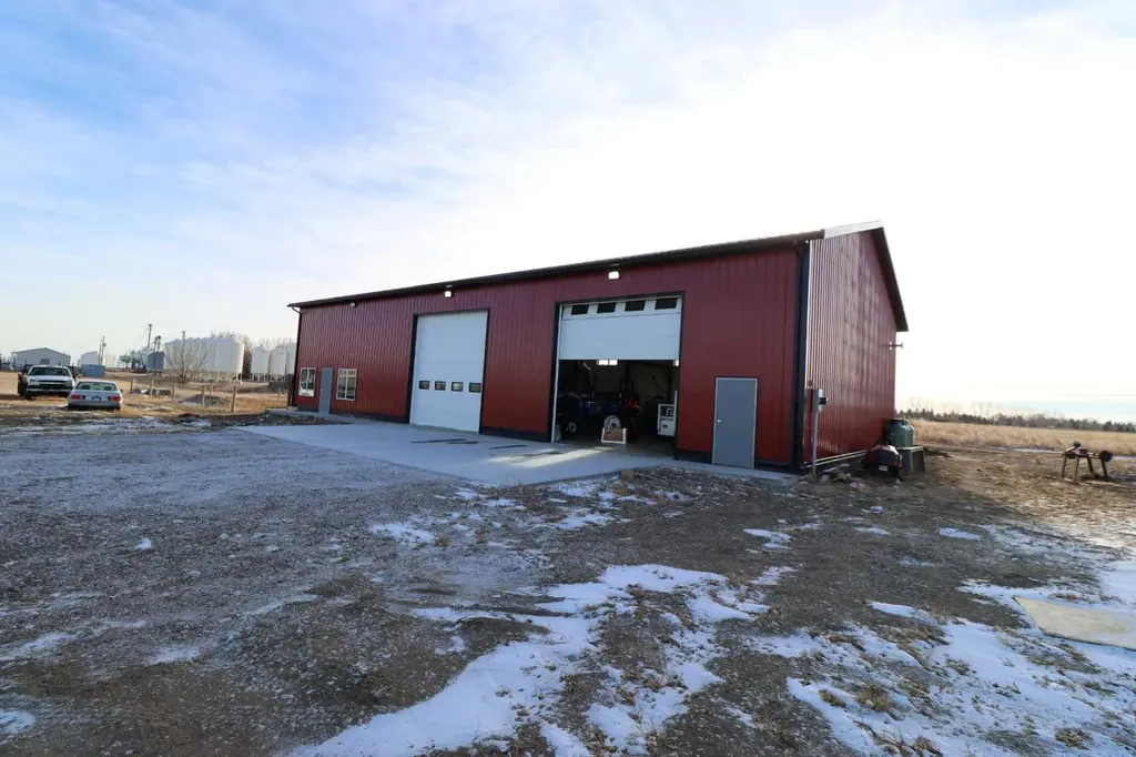 320 Railway Avenue Enchant AB T0K 0V0