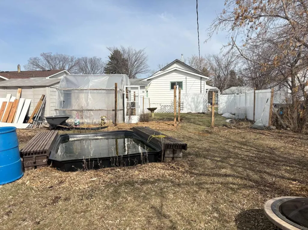 4708 50 Street Myrnam AB T0B 3K0