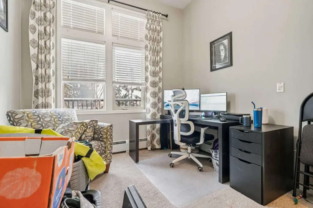 10 Mahogany Mews SE Calgary AB T3M 2R1