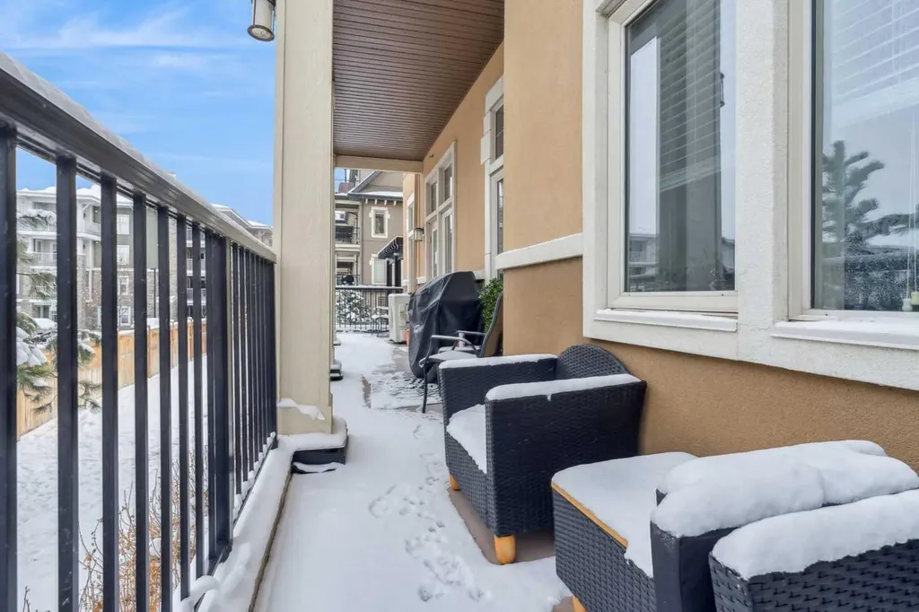 10 Mahogany Mews SE Calgary AB T3M 2R1