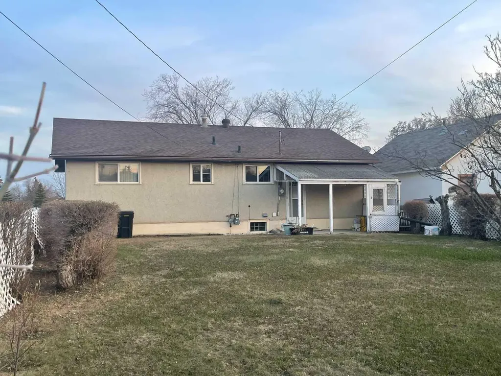 11120 105 Avenue Fairview AB T0H1L0
