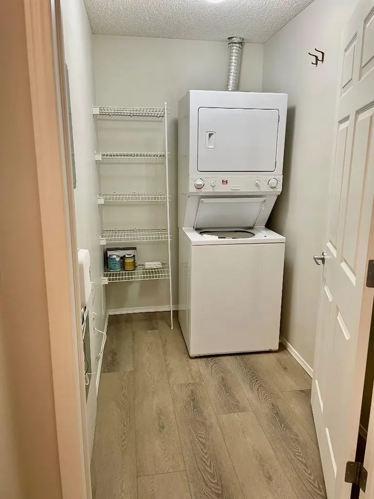 928 Arbour Lake Road NW Calgary AB T3G5T2