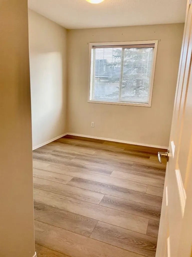 928 Arbour Lake Road NW Calgary AB T3G5T2