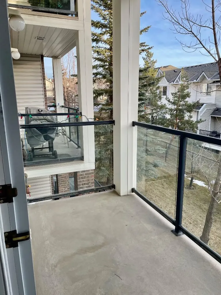 928 Arbour Lake Road NW Calgary AB T3G5T2