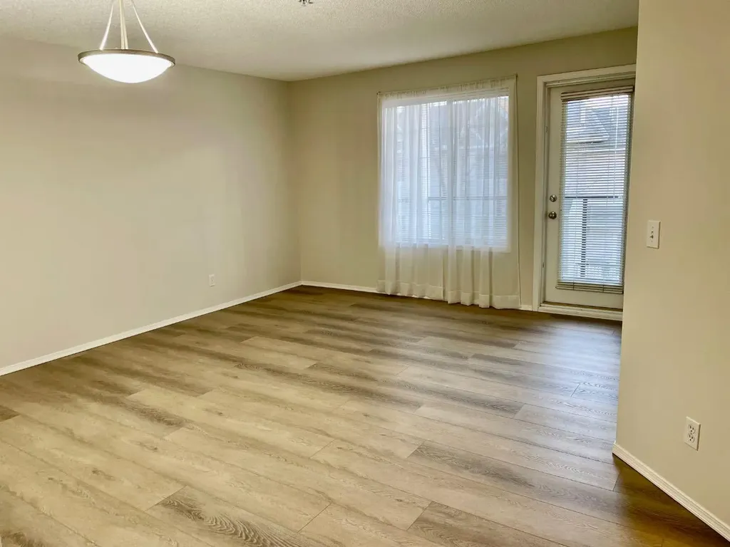 928 Arbour Lake Road NW Calgary AB T3G5T2