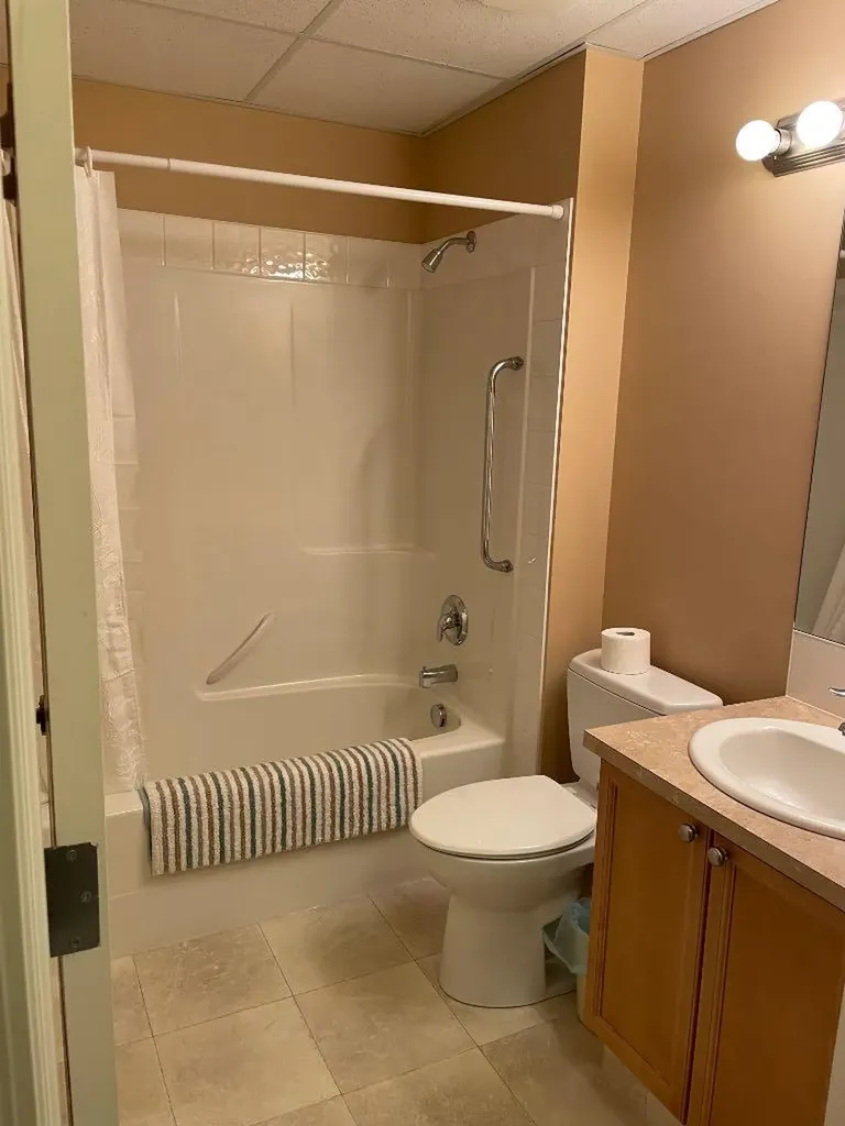 928 Arbour Lake Road NW Calgary AB T3G5T2