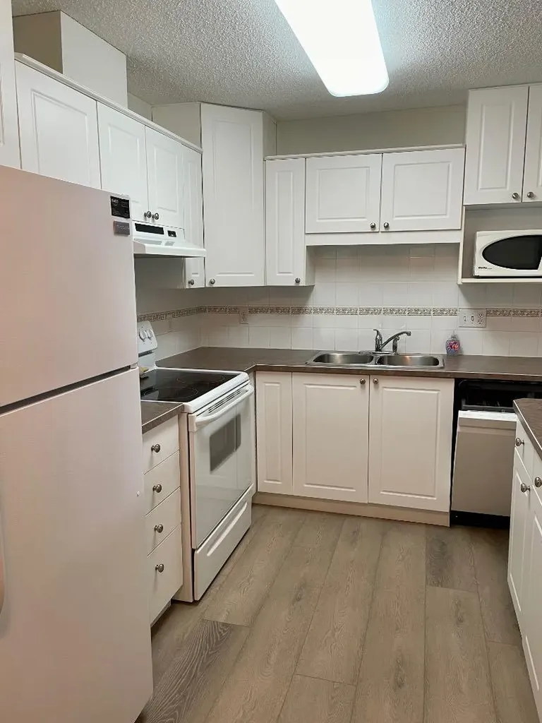 928 Arbour Lake Road NW Calgary AB T3G5T2