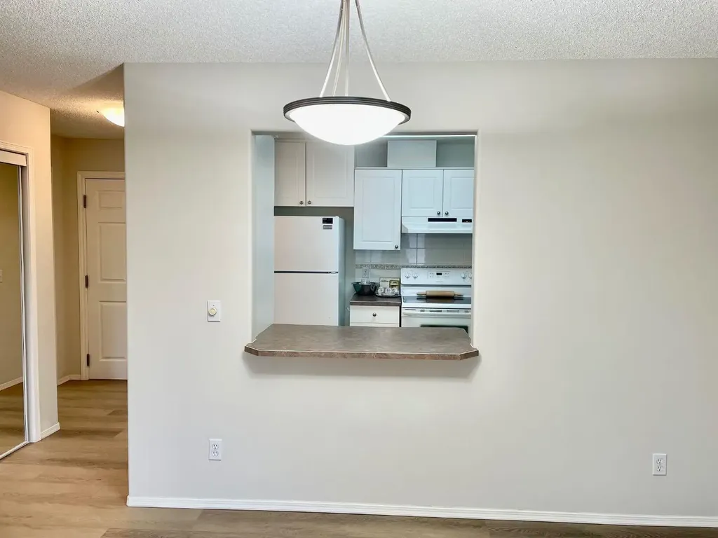 928 Arbour Lake Road NW Calgary AB T3G5T2