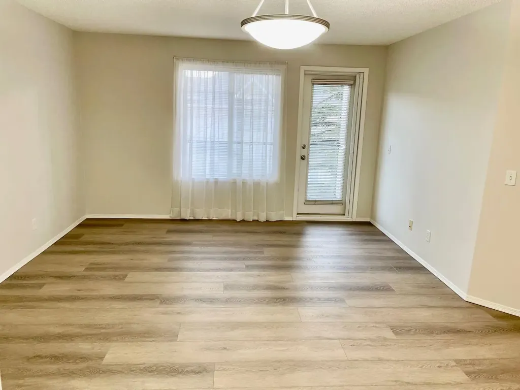 928 Arbour Lake Road NW Calgary AB T3G5T2