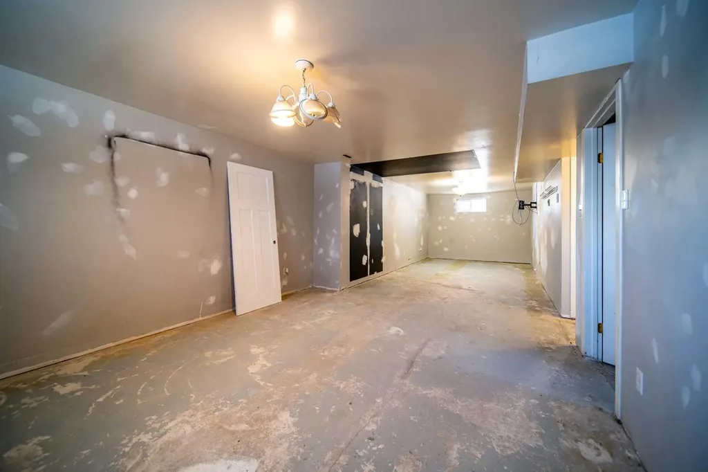226 5 Avenue Wainwright AB T9W 1A8