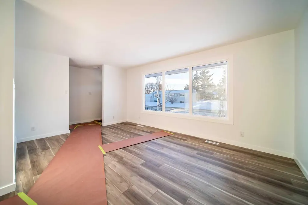 226 5 Avenue Wainwright AB T9W 1A8