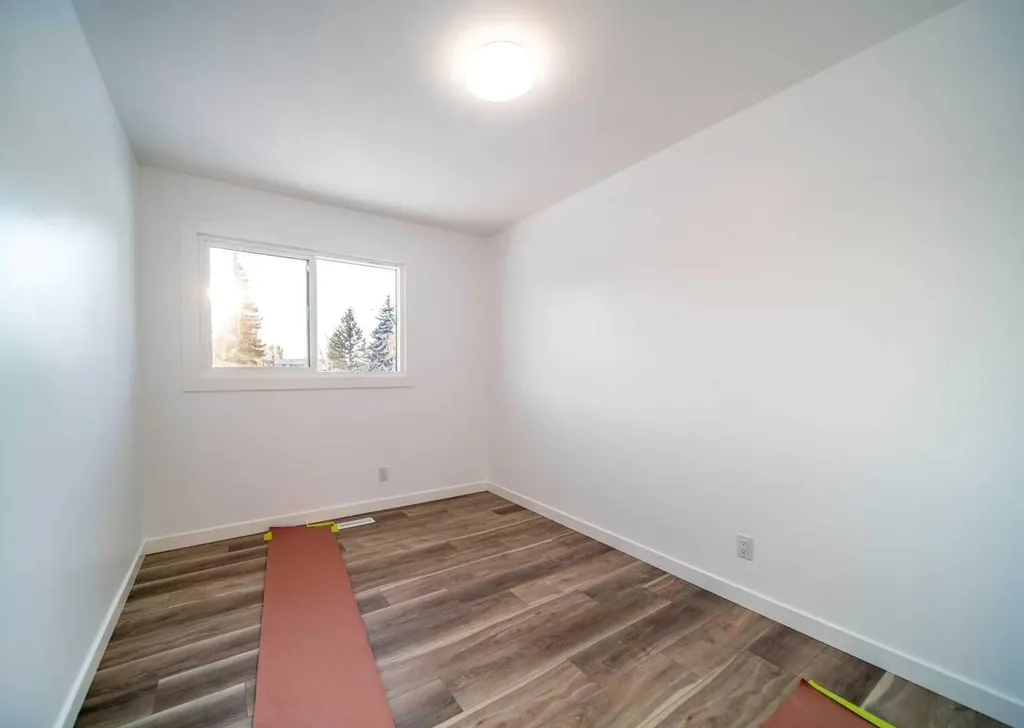 226 5 Avenue Wainwright AB T9W 1A8