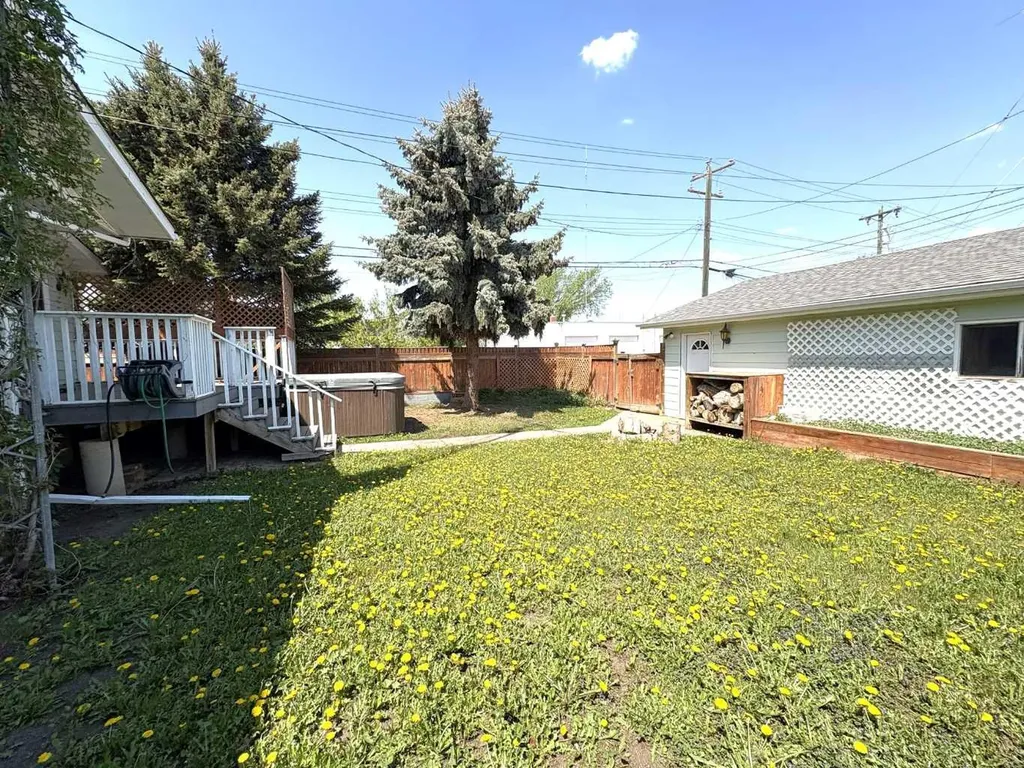 4913 48 Avenue Forestburg AB T0B 1N0