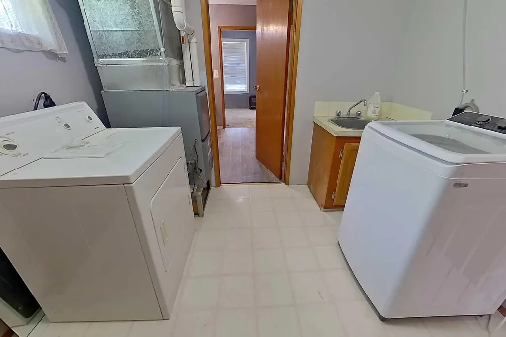 5009 48 Avenue Athabasca AB T9S 1K7