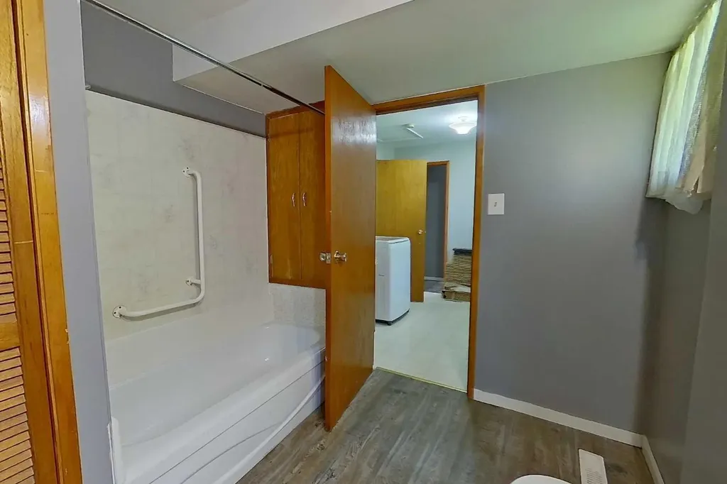 5009 48 Avenue Athabasca AB T9S 1K7