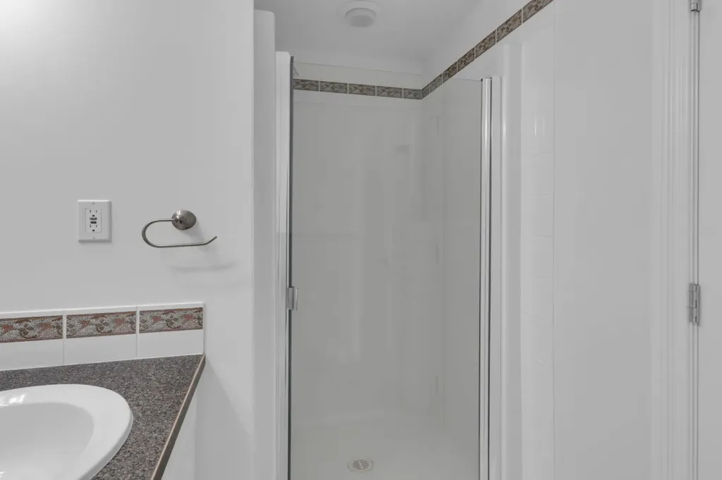 1718 14 Avenue NW Calgary AB T2N 4Y7
