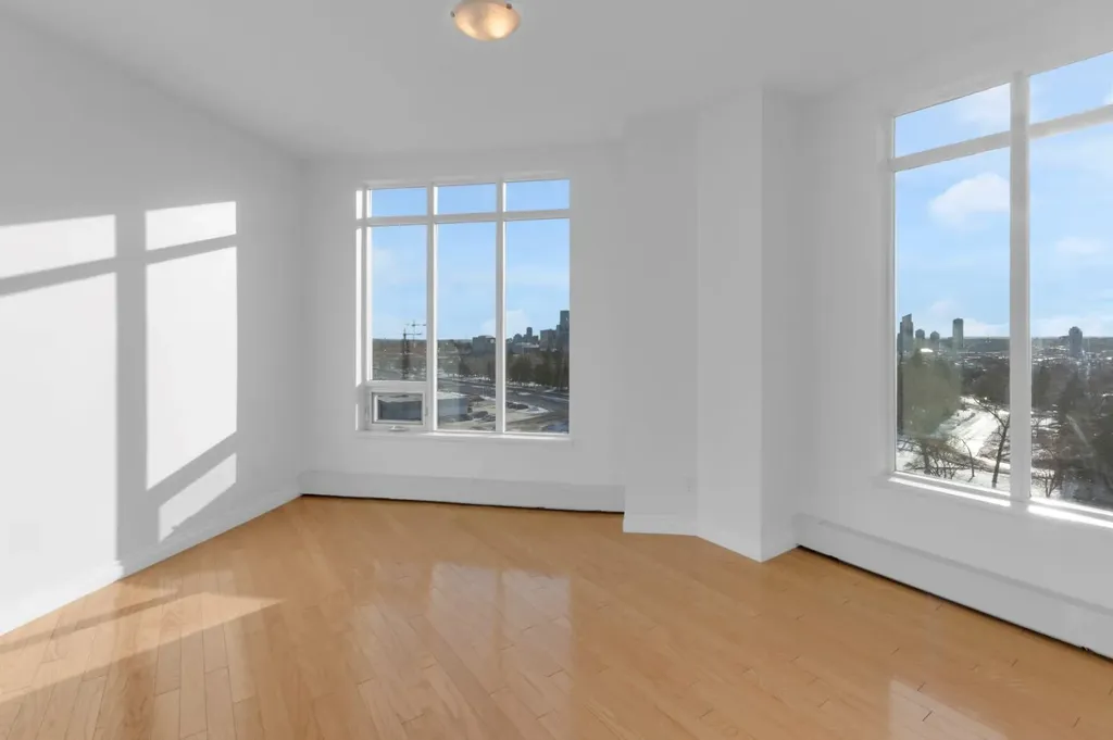 1718 14 Avenue NW Calgary AB T2N 4Y7