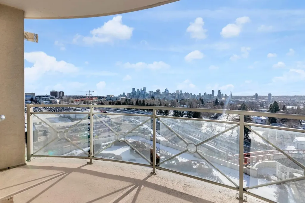 1718 14 Avenue NW Calgary AB T2N 4Y7