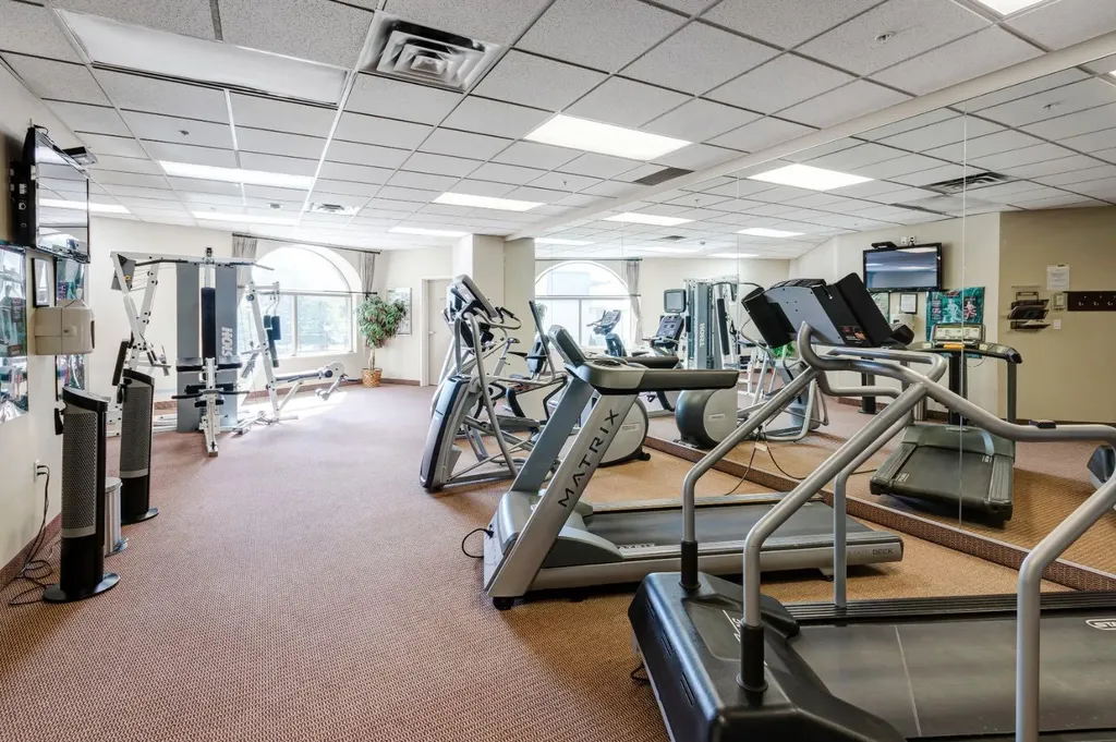 1718 14 Avenue NW Calgary AB T2N 4Y7