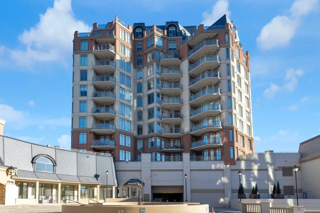 1718 14 Avenue NW Calgary AB T2N 4Y7