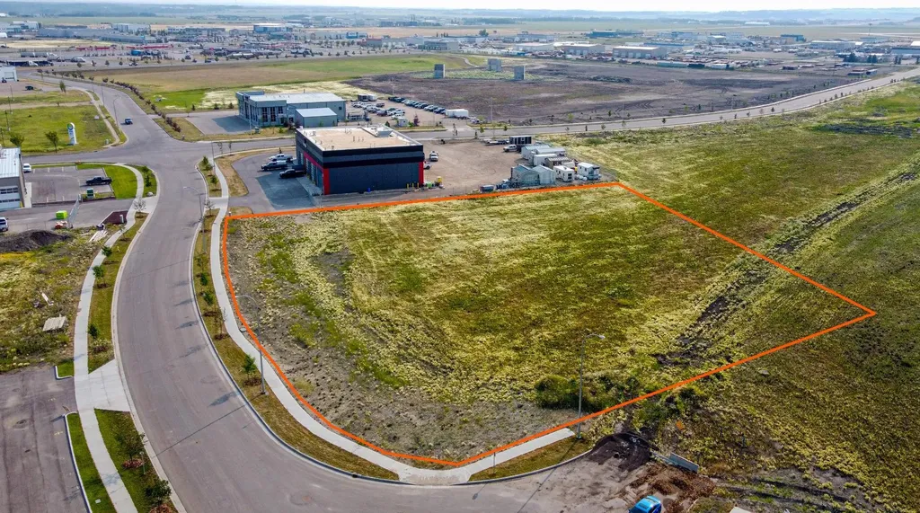 10502 118 Street Grande Prairie AB T8V 8B5