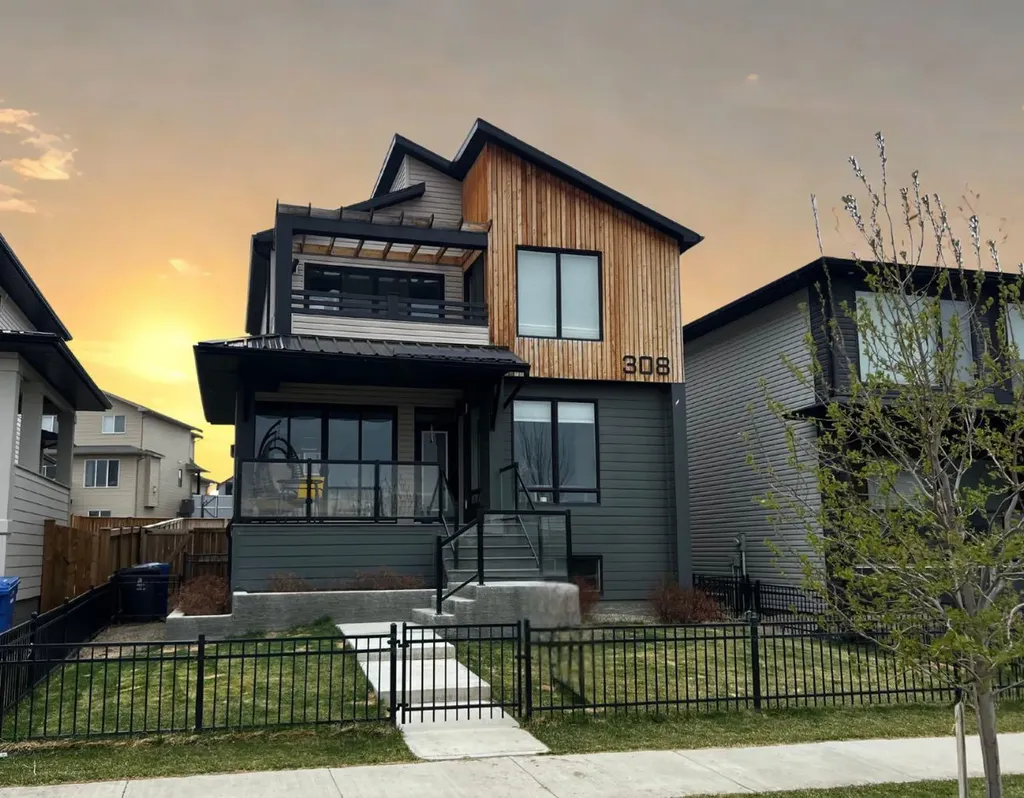 308 Grassland Boulevard W Lethbridge AB T1J 5V1